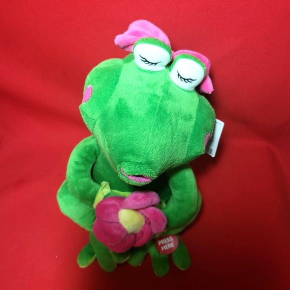 Cuddle Barn Kiss Me Cutie Frog Plush Singing Kiss Me - Picture 4 of 12